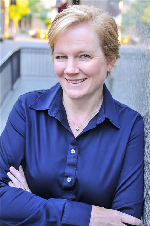 Colorado Natural Gas Honors Kristin Jacobs for Outstanding Volunteer Service